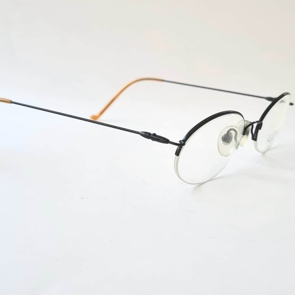 데드스탁 초경량 오벌형 반무테  안경테  568 상품이미지8
