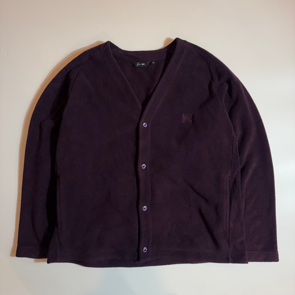 니들스 x 유니클로 릴랙스 퍼플 후리스 가디건 상품이미지1