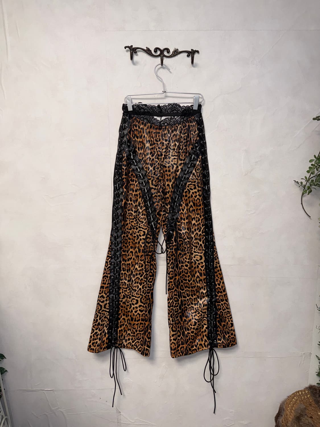 Brown leopard laceup bootscut pants 상품이미지1