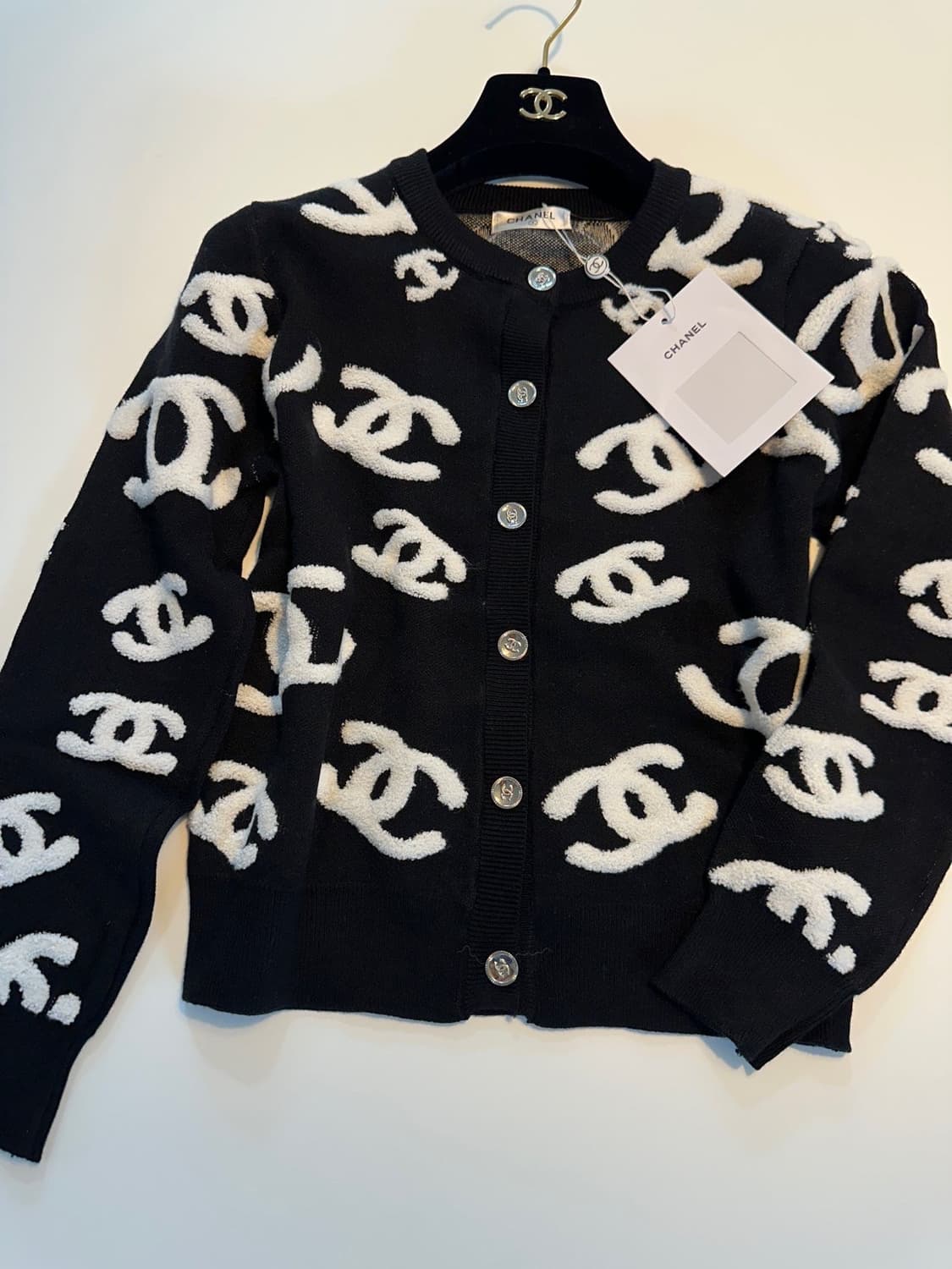 (새상품)샤넬로고가디건 상품이미지7