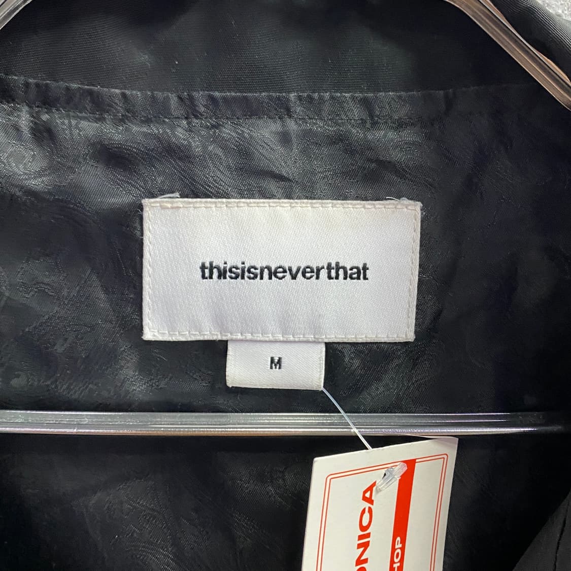 디스이즈네버댓 스펠아웃 빅로고 블랙 자켓B2998 상품이미지4