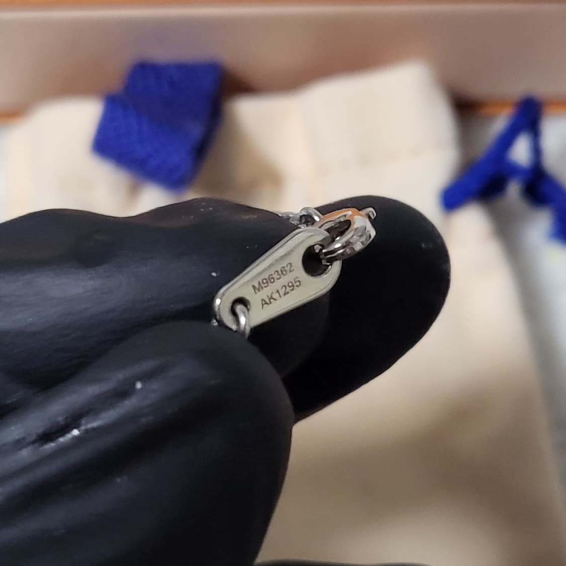 [25년식/새상품급] 루이비통 이클립스 참스 목걸이  상품이미지5