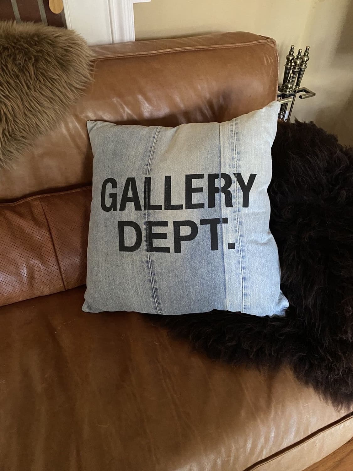 갤러리 디파트먼트 로고 프린트 데님 쿠션 상품이미지4