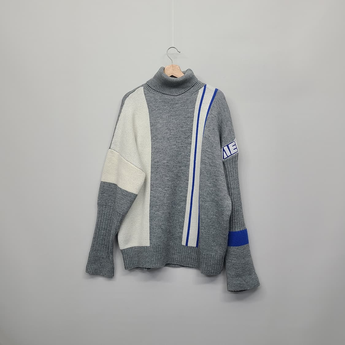 아더에러 19FW 알덴 터틀넥 니트 그레이 S (실사이즈 105 루즈핏) 상품이미지2