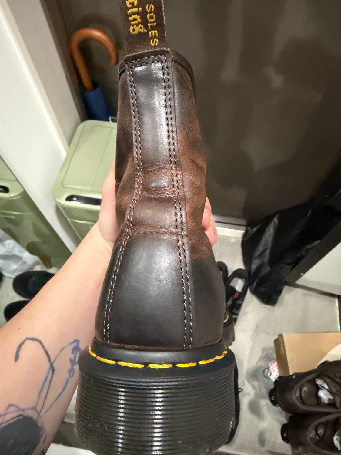 닥터마틴x디스이즈네버댓 1460 왁스드 풀그레인 브라운 280 상품이미지4