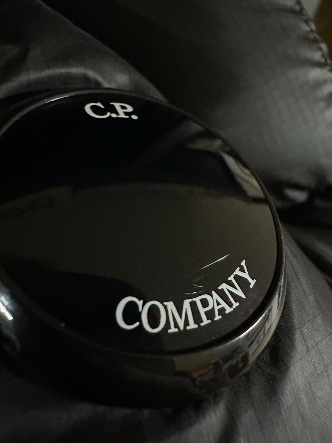 CP컴퍼니 DD쉘 패딩 블랙 54 xxl 24fw 상품이미지5