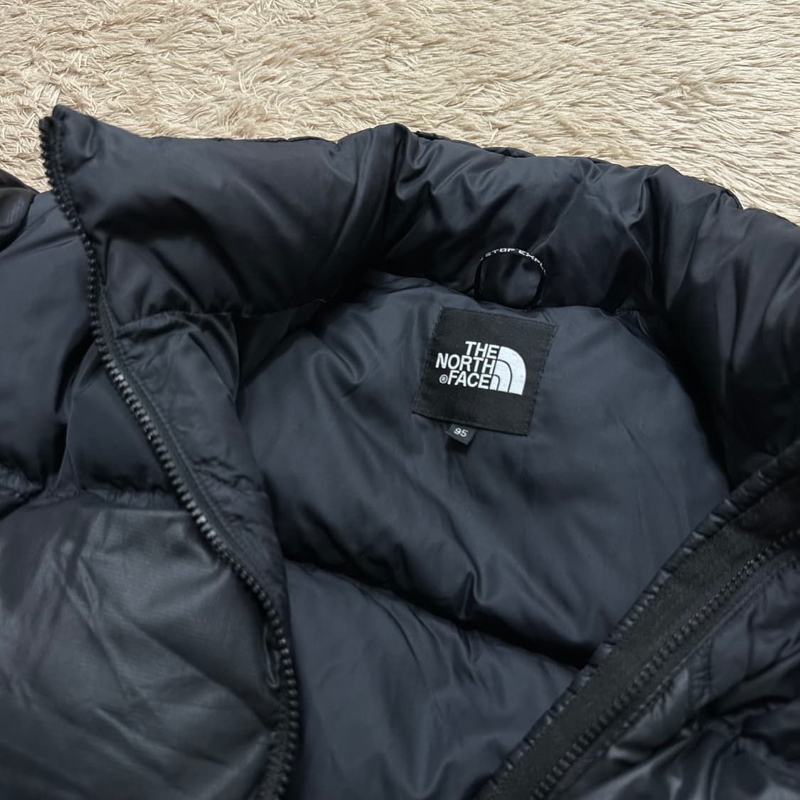 노스페이스 골드윈 눕시 700필 구스다운 상품이미지3