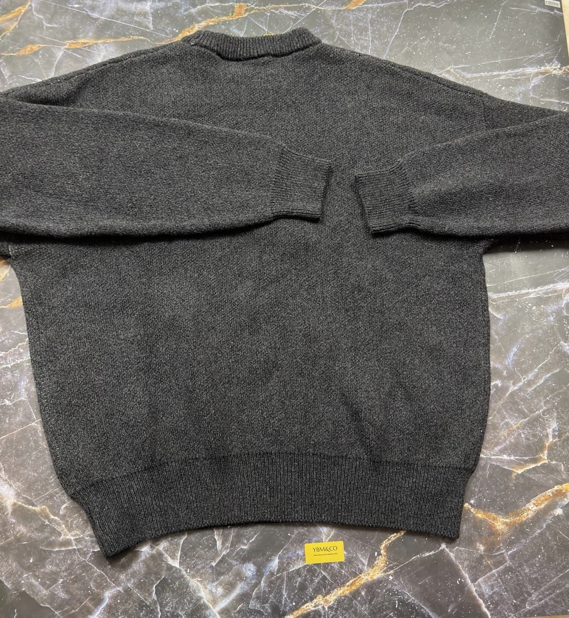 에센셜 니트 스웨터 블랙 멜란지 상품이미지4