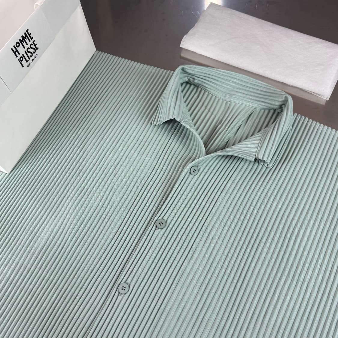 [리오브] 이세이미야케 옴므플리세 플리츠 반팔 셔츠 상품이미지3