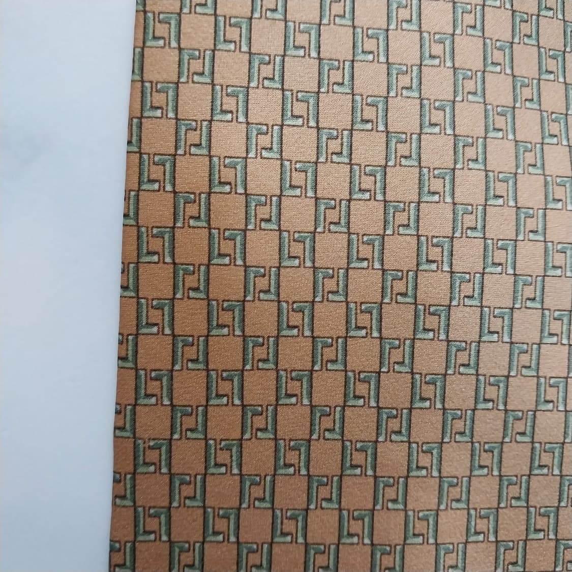 랑방 실크 베이지&그린 자카드 패턴 넥타이 9.3cm A등급 K1481
 상품이미지10