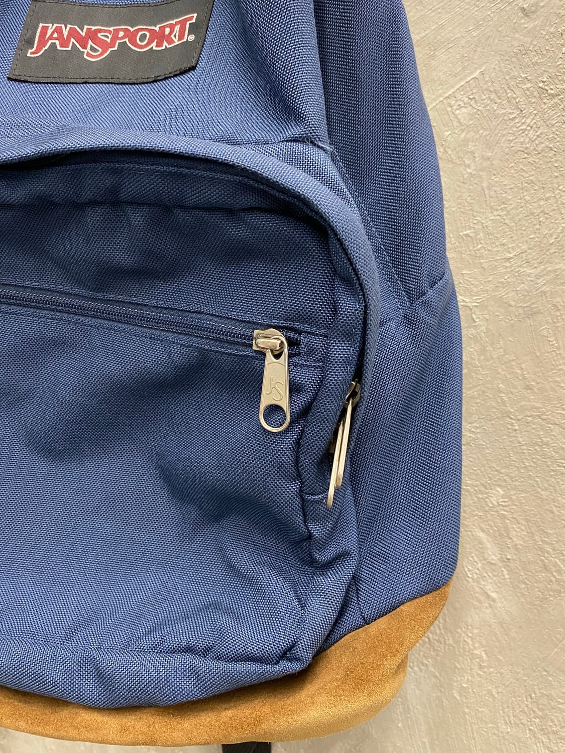 [38*52] Jansport 잔스포츠 스웨이드 바텀 백팩 상품이미지3