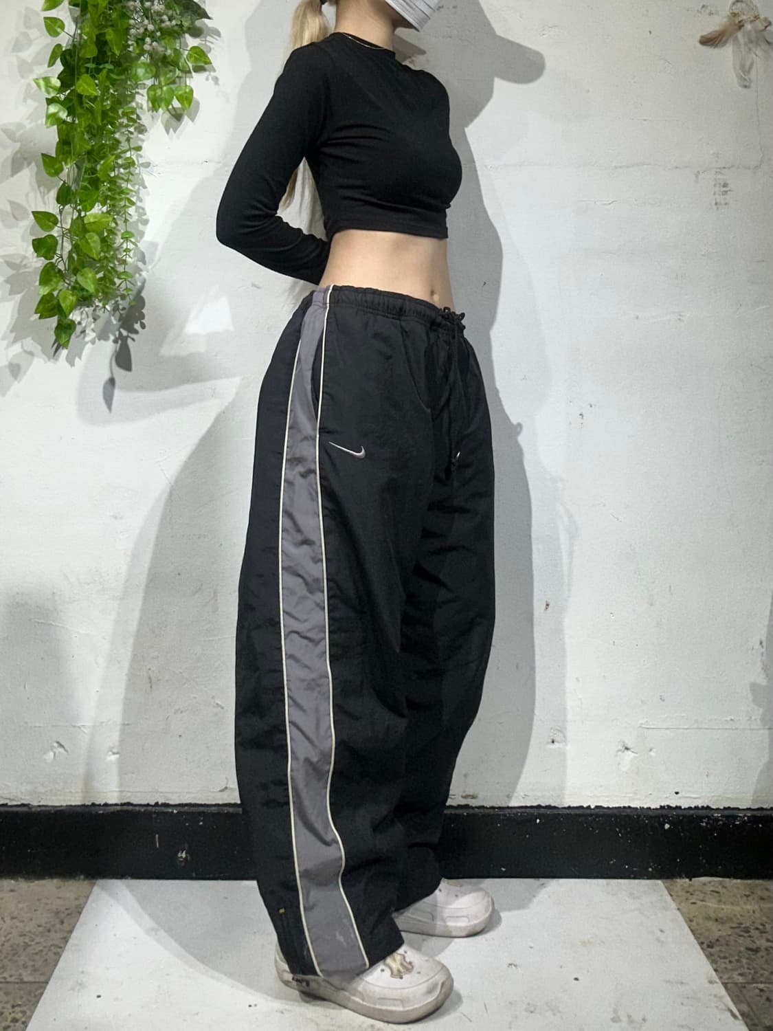 00s 나이키 블랙 와이드 그레이 사이드 라인 트랙 팬츠  상품이미지1
