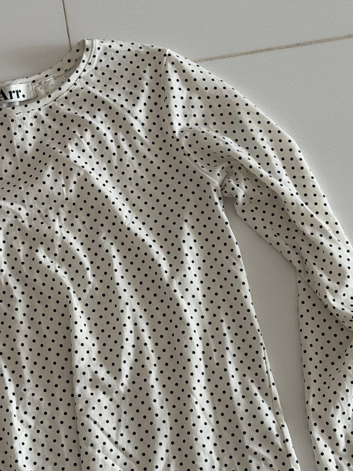 도트 화이트 롱 슬리브  상품이미지6