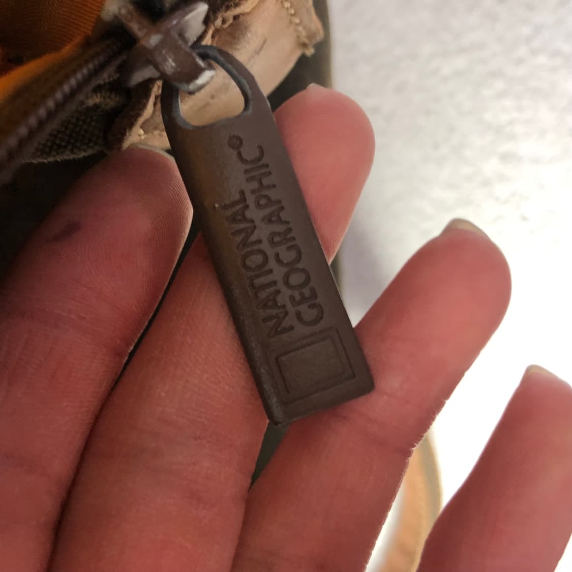 내셔널지오그래픽  크로스백 상품이미지4