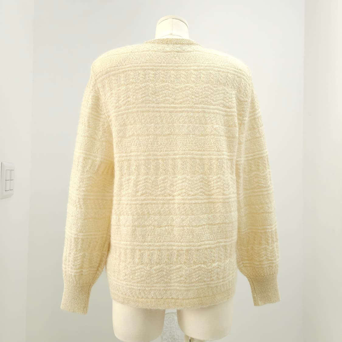 아이보리 금사 반짝이 짜임 여성 루즈핏 니트 상품이미지2