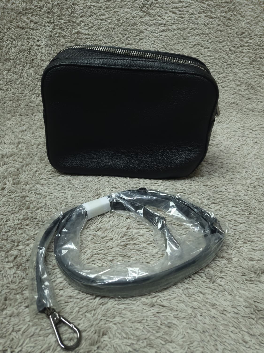 닥스 스왈로브스키 크리스탈 DD로고 장식 소가죽 여성 크로스백 새제품 상품이미지7