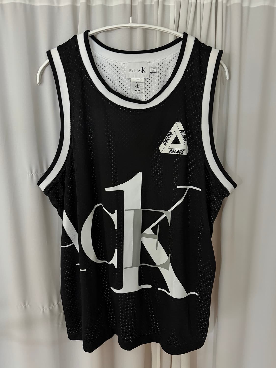 팔라스 x CK1 리버시블 베스킷볼 베스트 블랙 화이트 상품이미지1