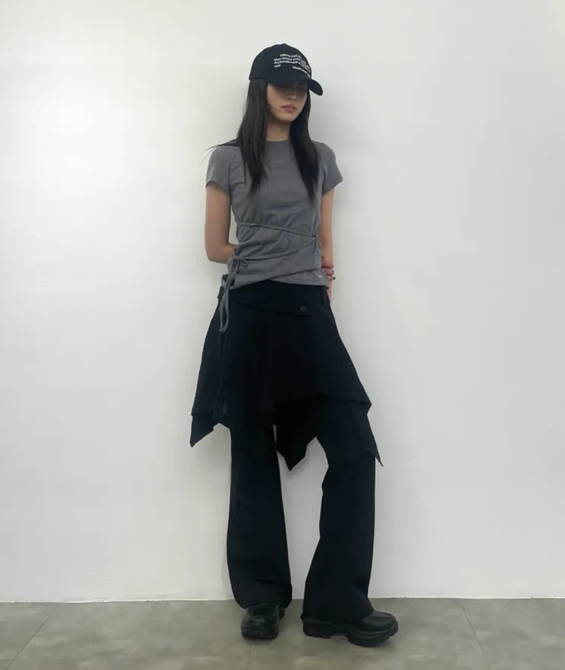 미세키서울 Unbalanced flow mini skirt BLACK 1 상품이미지4