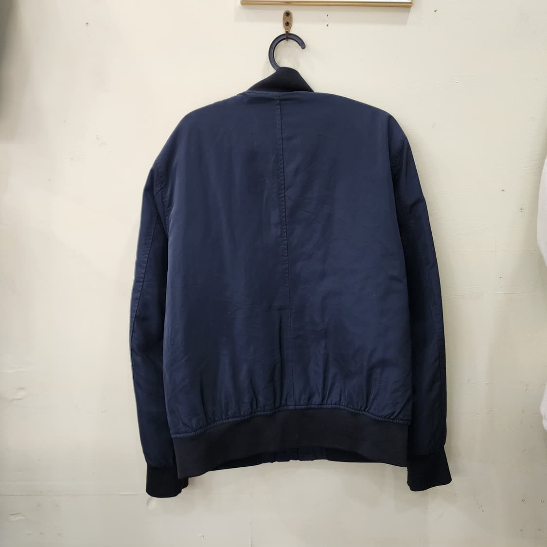 자라맨 퀼팅 봄버 점퍼 네이비 상품이미지3