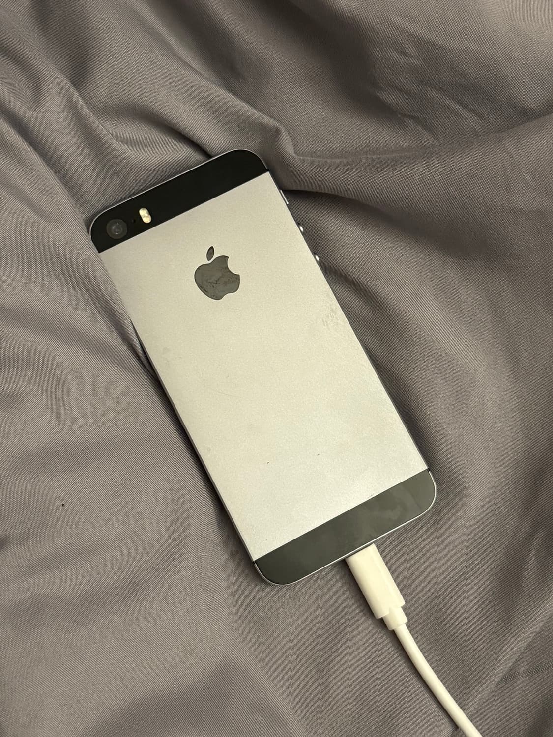 아이폰 se1 스페이스그레이 32기가 상품이미지2