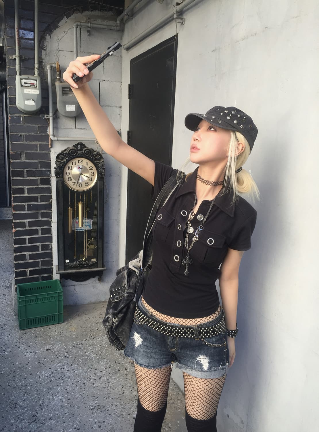 00s Eyelet Gothic T-shirt 상품이미지3