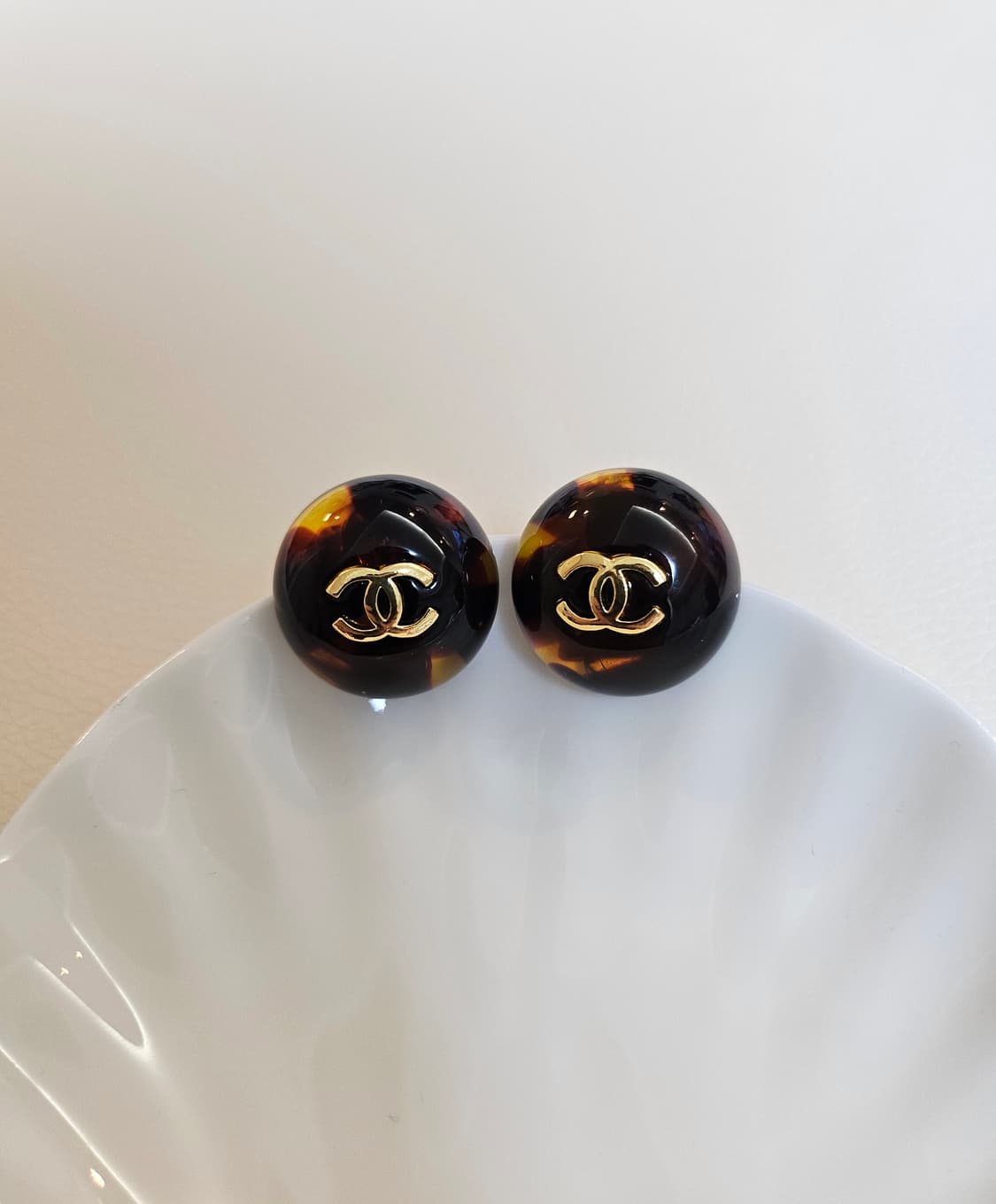 샤넬 빈티지단추 레오파드 귀걸이 업사이클링 상품이미지2