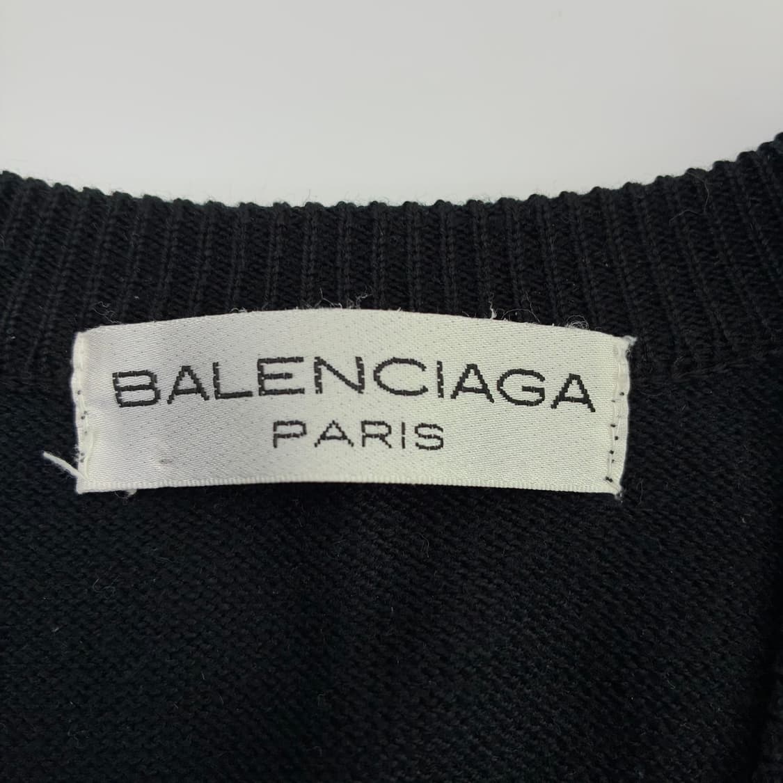 Balenciaga  발렌시아가 90,s 아가일 패턴 블랙 브이넥 니트 상품이미지3