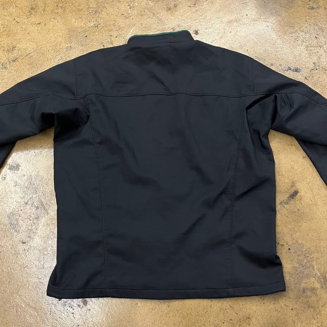 [정품/S] 아크테릭스 블랙 그린 소프트쉘 자켓 b17 상품이미지4