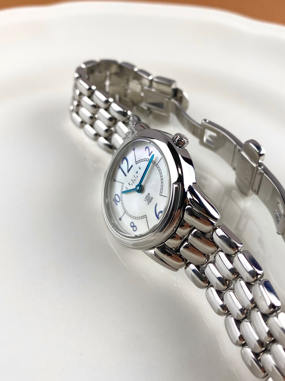 CELINE round shell steel watch 상품이미지4