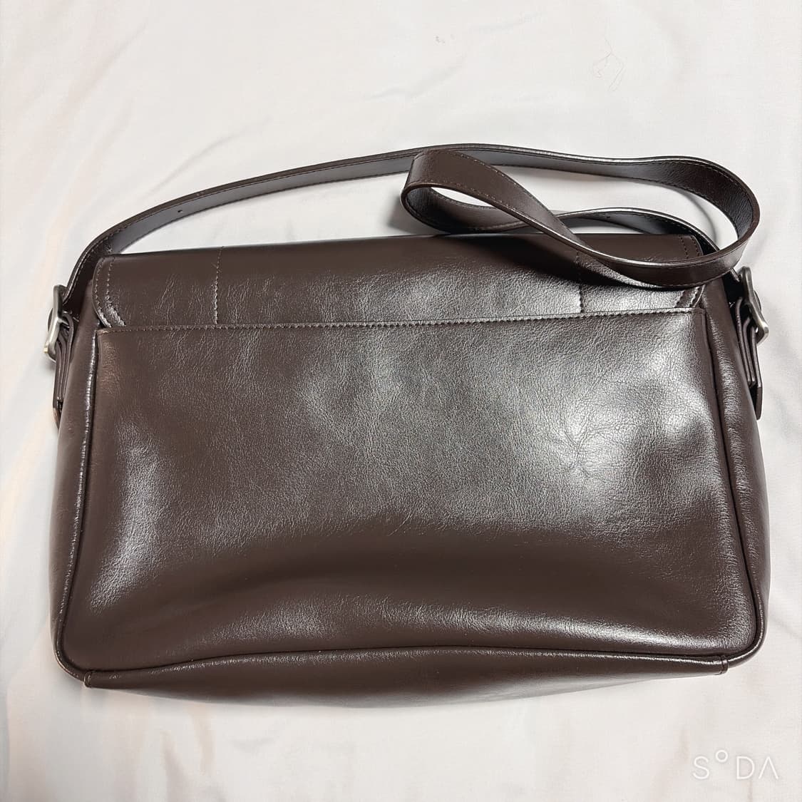 몽드몽드 크로스백 브라운 상품이미지2