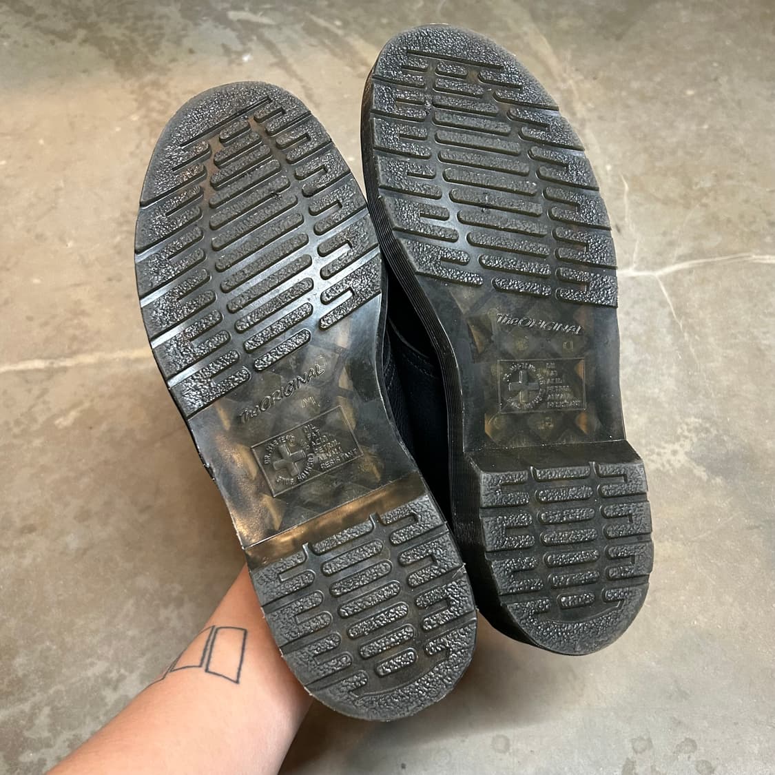 270) 닥터마틴 블랙 루나 슈즈 상품이미지8