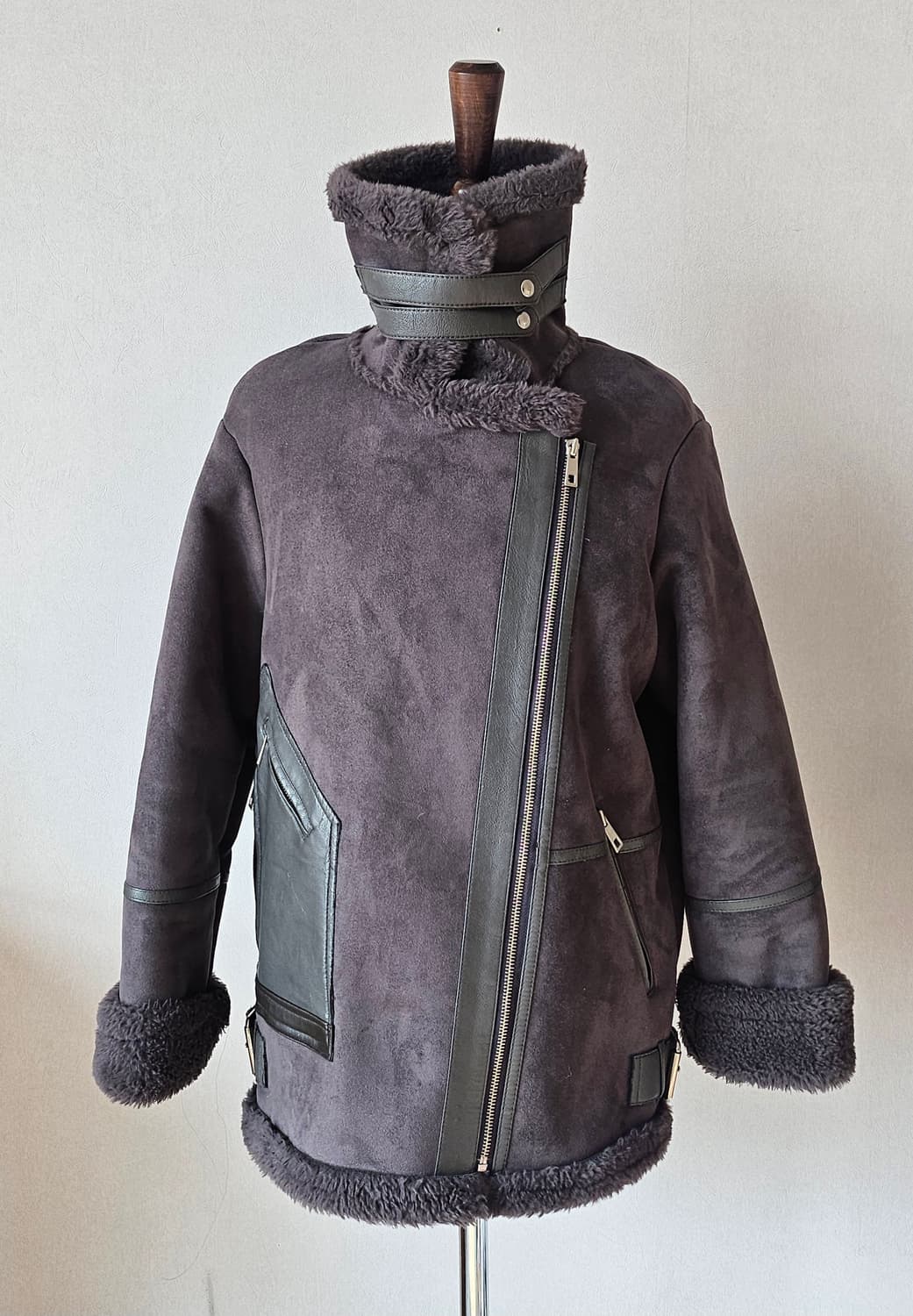 (레어템)퍼플 차콜 무스탕 라이더 자켓 F(55~66) 상품이미지3