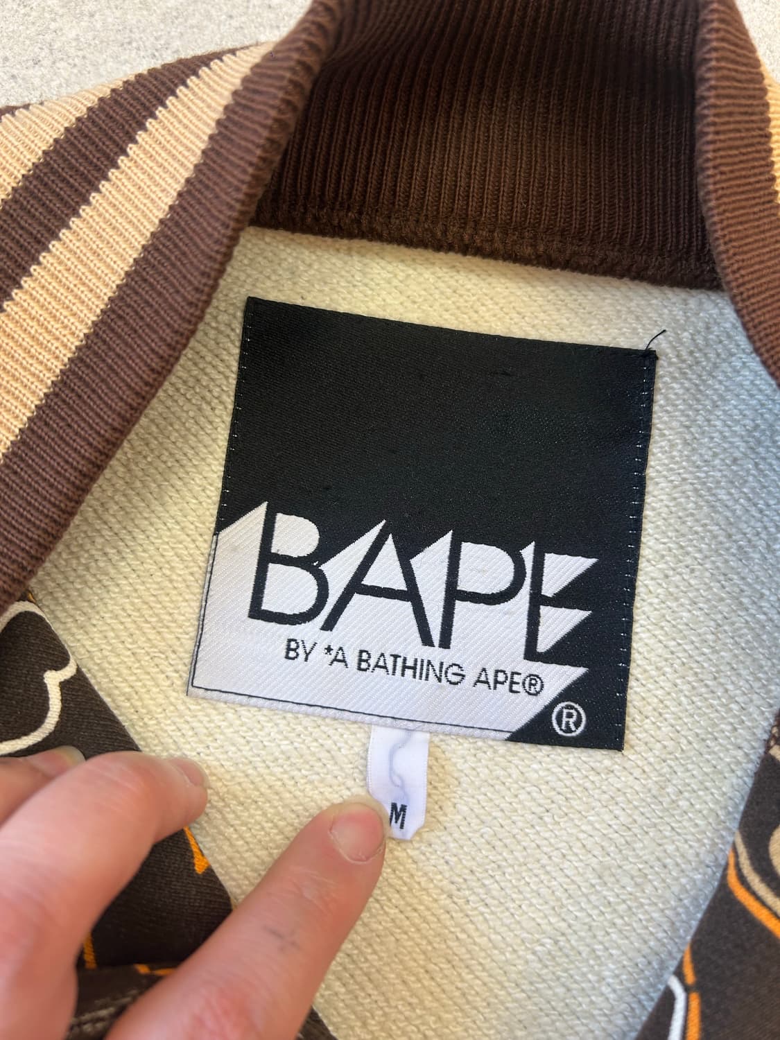 베이프 네온 카모 바시티 자켓 상품이미지6