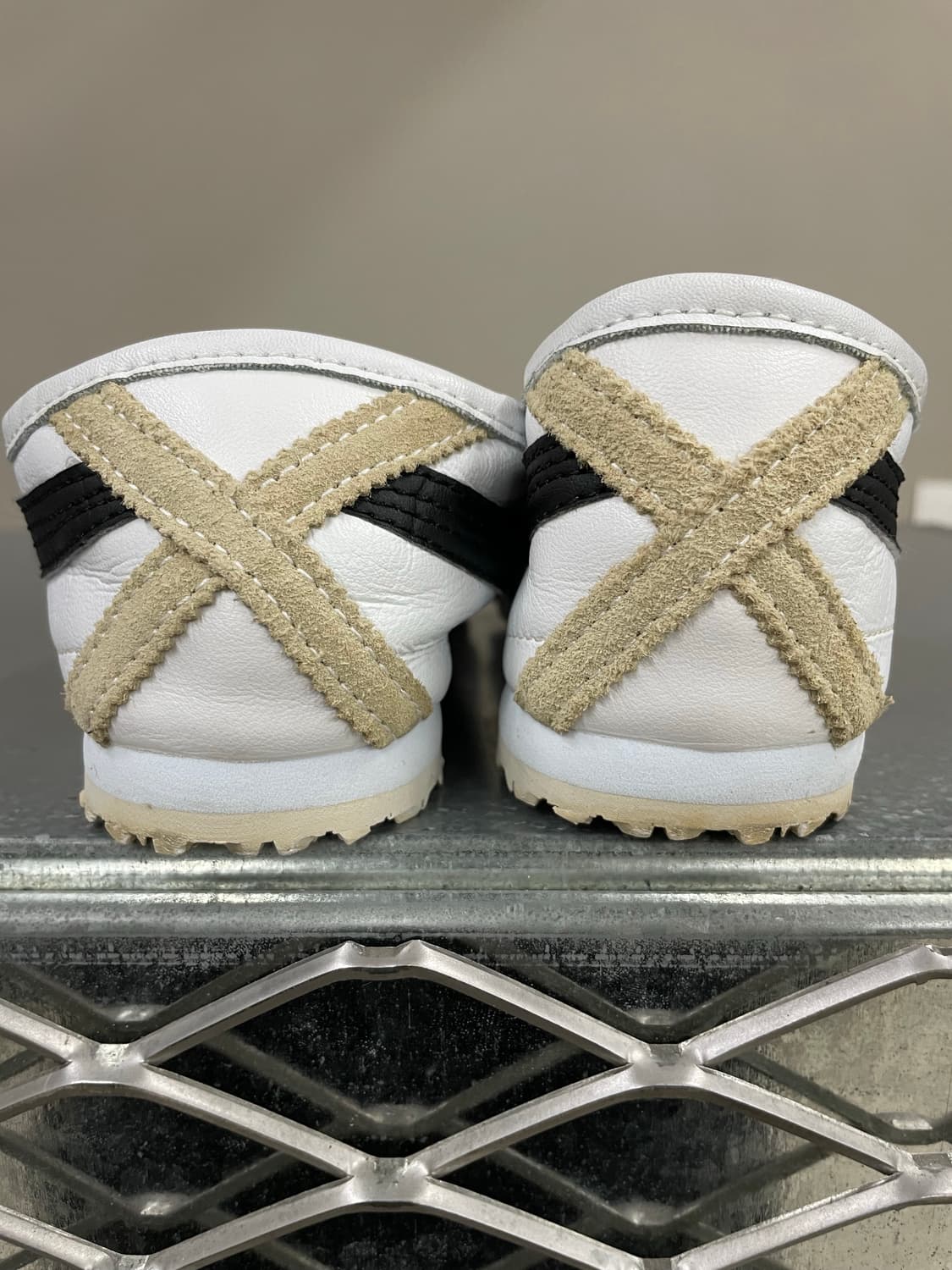 오니츠카 타이거 멕시코66 화이트 블랙 235 상품이미지10