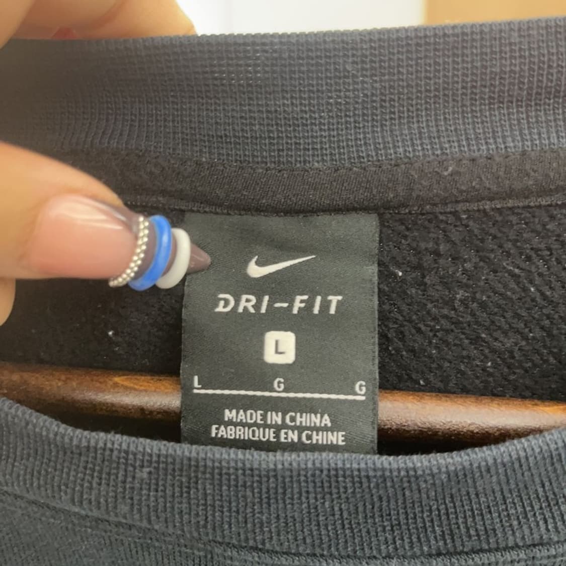 나이키 올드스쿨 드라이핏 빅로고 세미크롭 기모 맨투맨 L C07575 상품이미지5