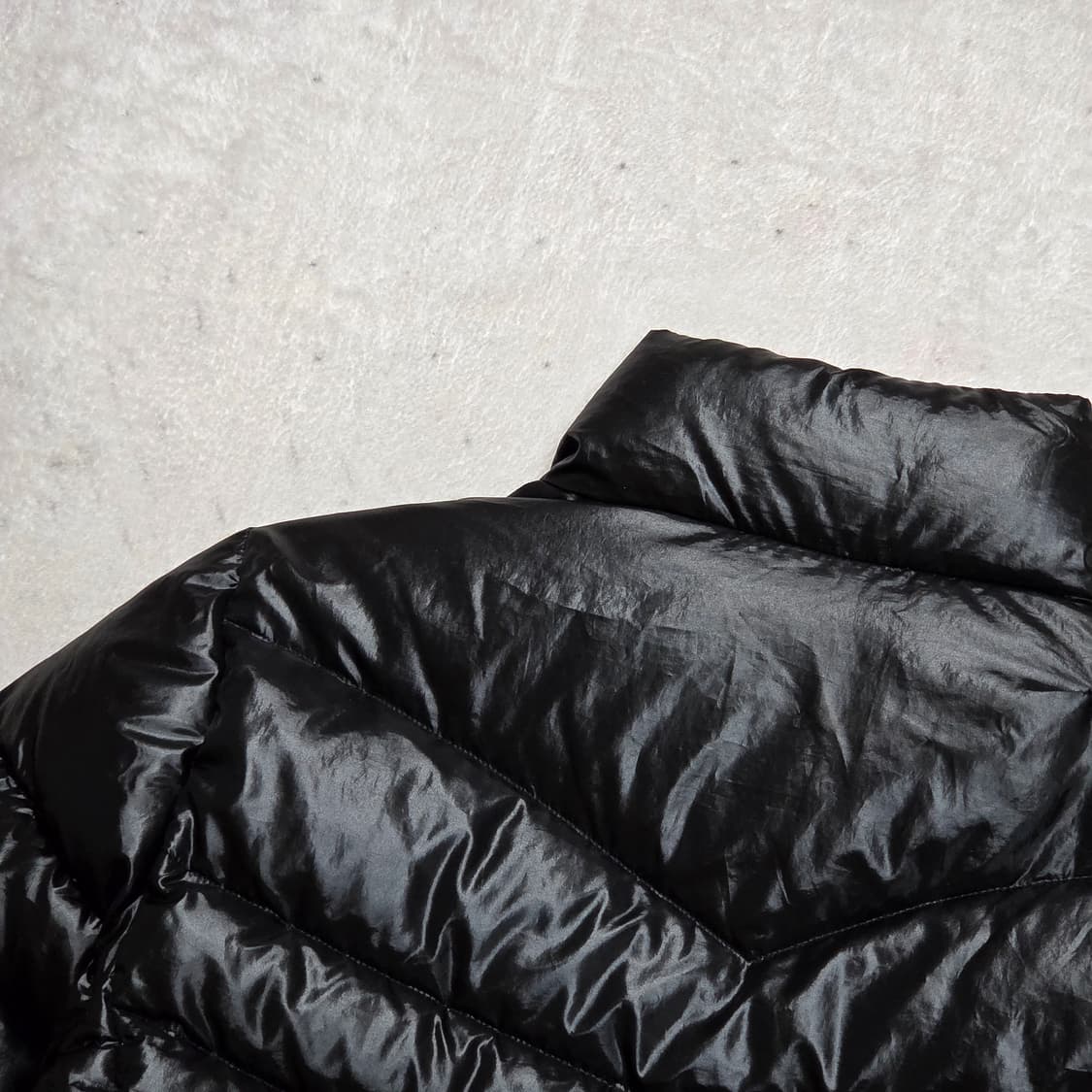 아디다스 핑크 로고 블랙 구스다운 경량 패딩 상품이미지5