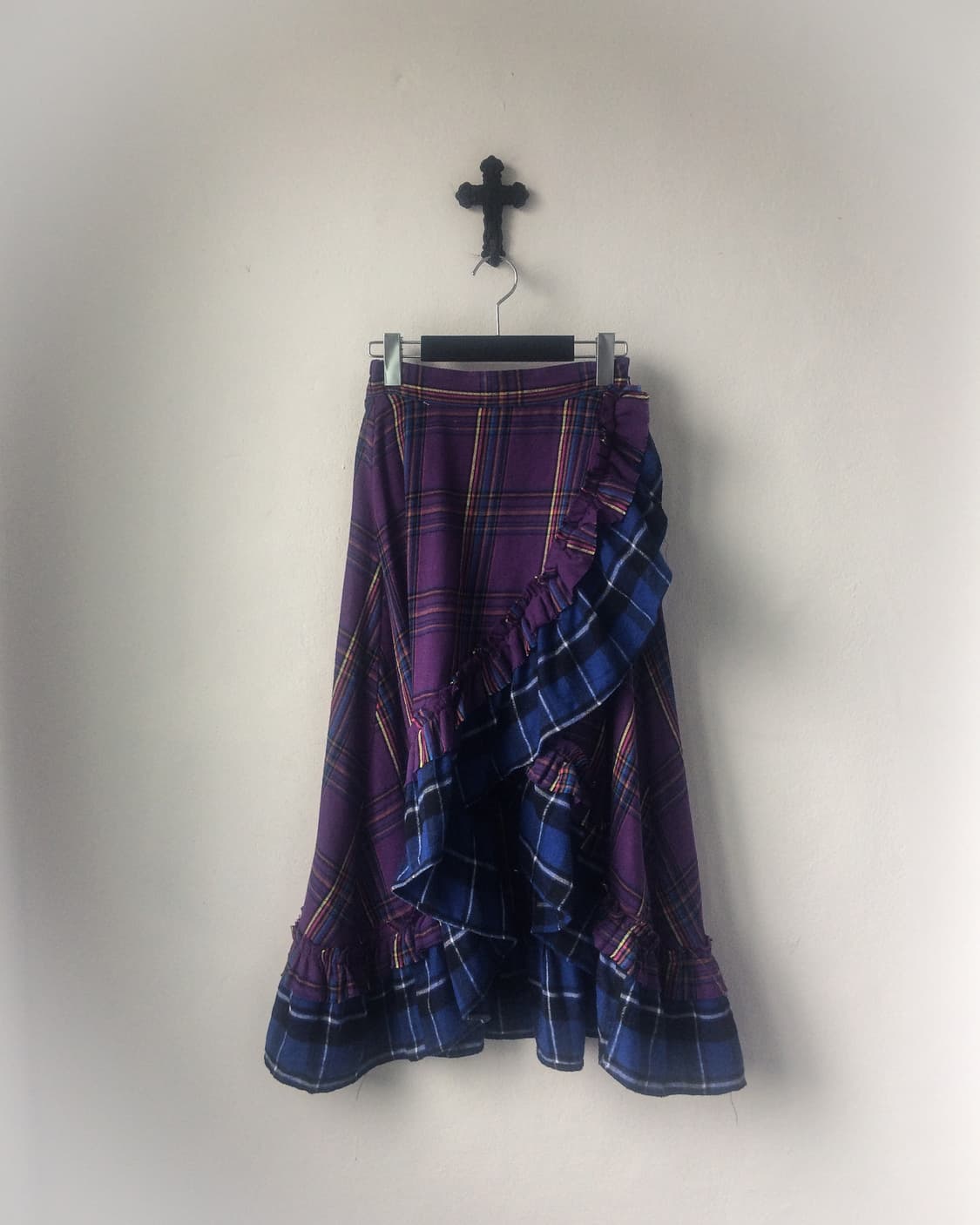Check pattern frill unbalanced wrap skir 상품이미지1