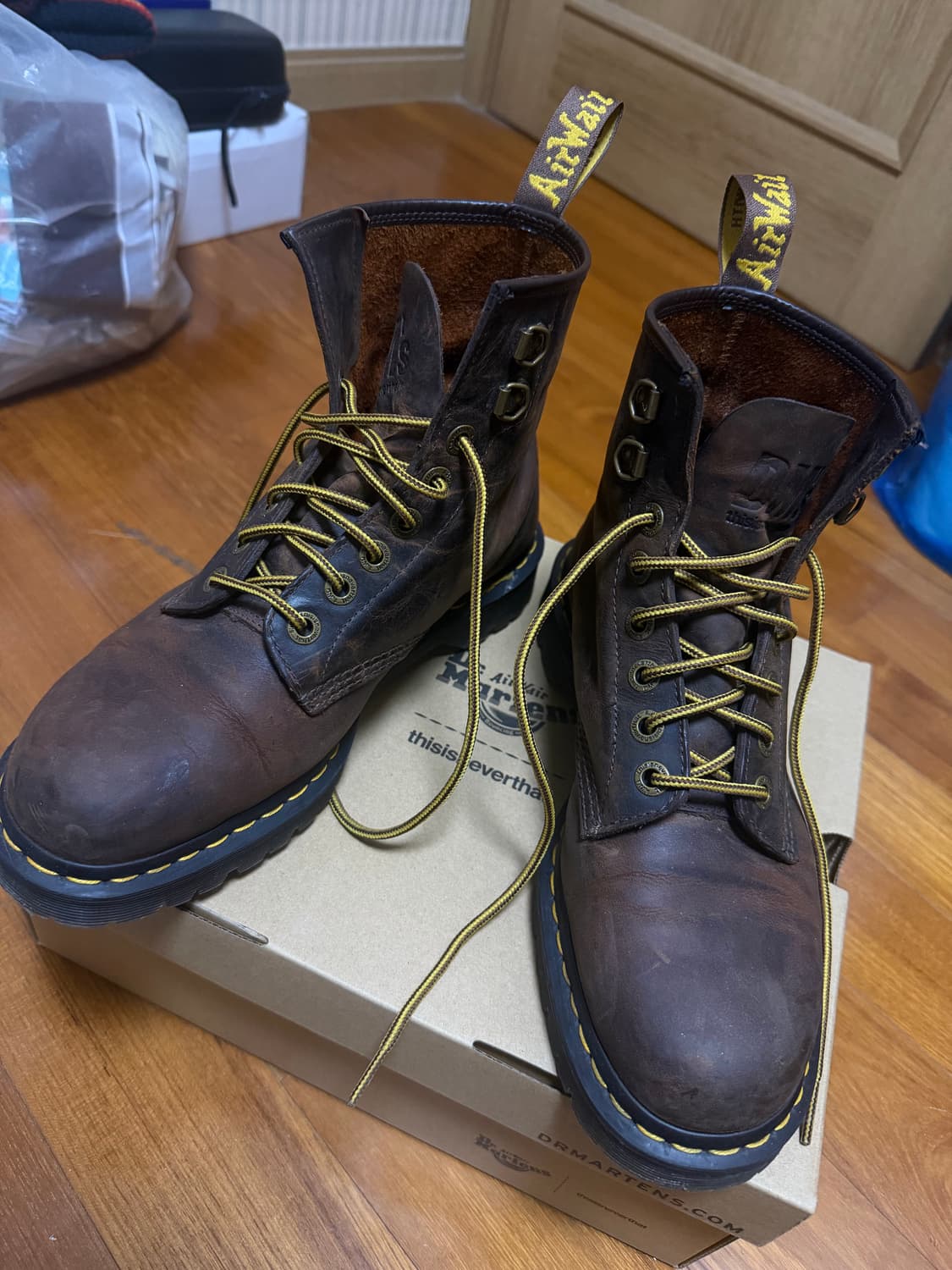 닥터마틴 디스이즈네버댓 1461 280(UK9) 사이즈 판매합니다! 상품이미지1