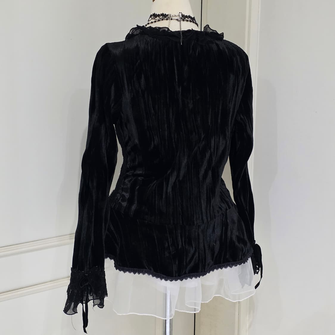 일본빈티지)블랙 고딕로리타 공겜여주벨벳 레이스프릴진주리본 로맨틱 블라우스 상품이미지6