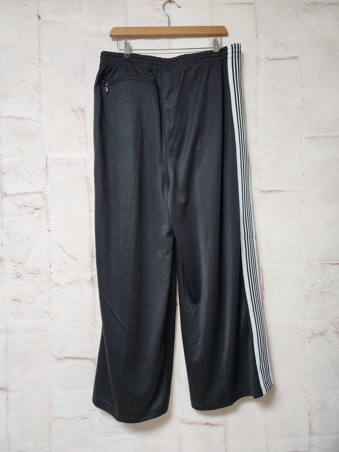 니들스 블랙 트랙 팬츠 상품이미지3