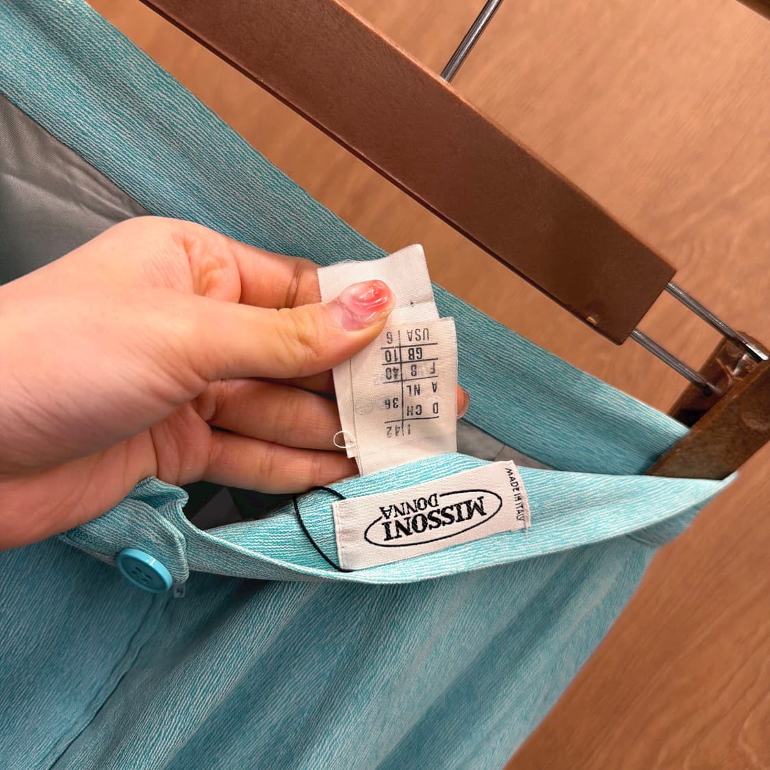 미쏘니 미디 스커트 프론트 슬릿 디테일 H라인 라이트 블루 상품이미지6