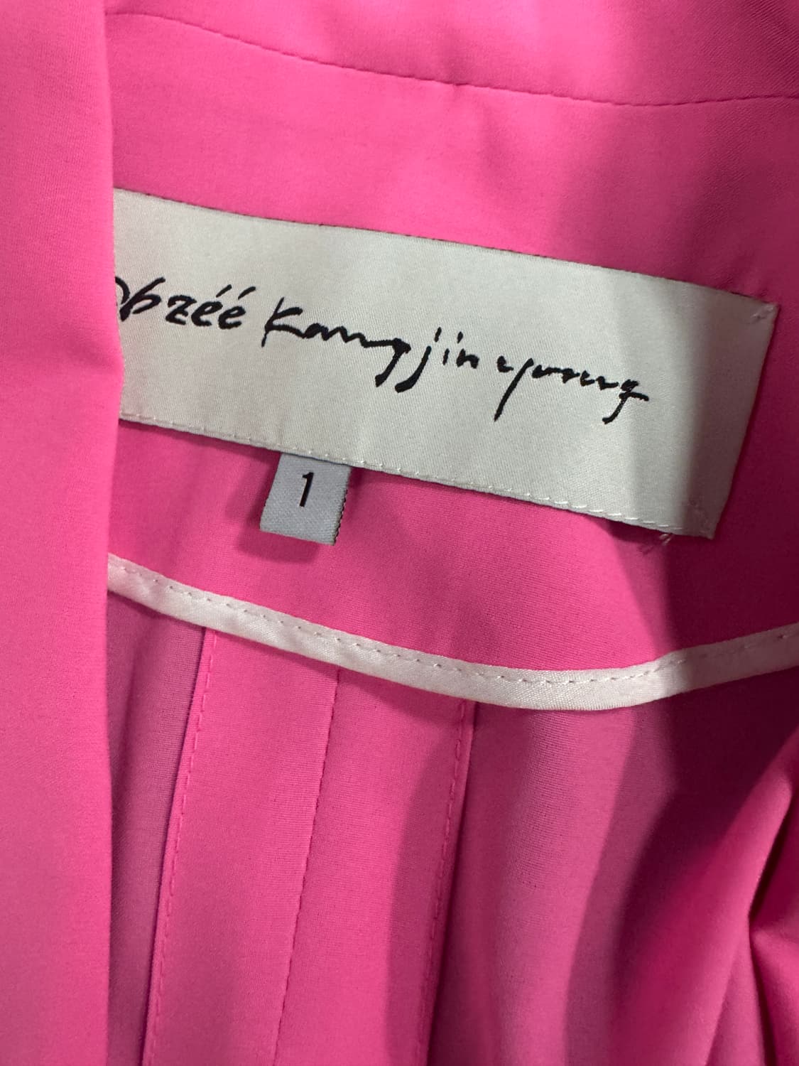 여성 오브제 뒷 트임 핑크 롱 자켓 55 하객룩 상품이미지3