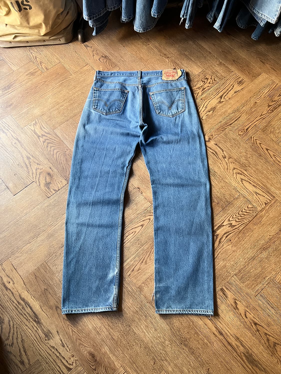 [36]리바이스 501XX 빈티지 페이딩 데님 팬츠 상품이미지2