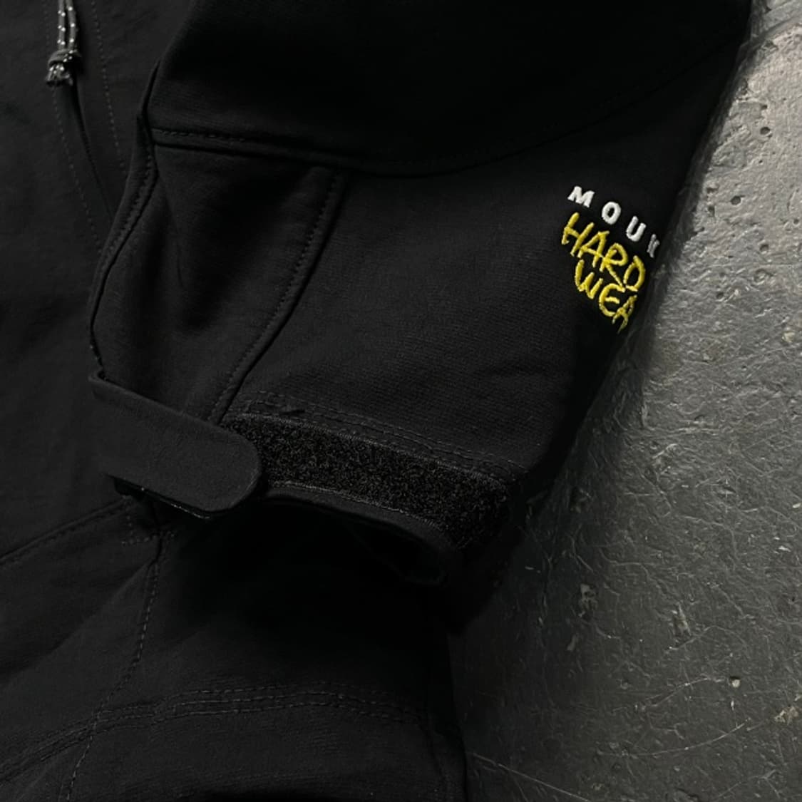 105 마운틴하드웨어 소프트쉘 자켓 상품이미지3