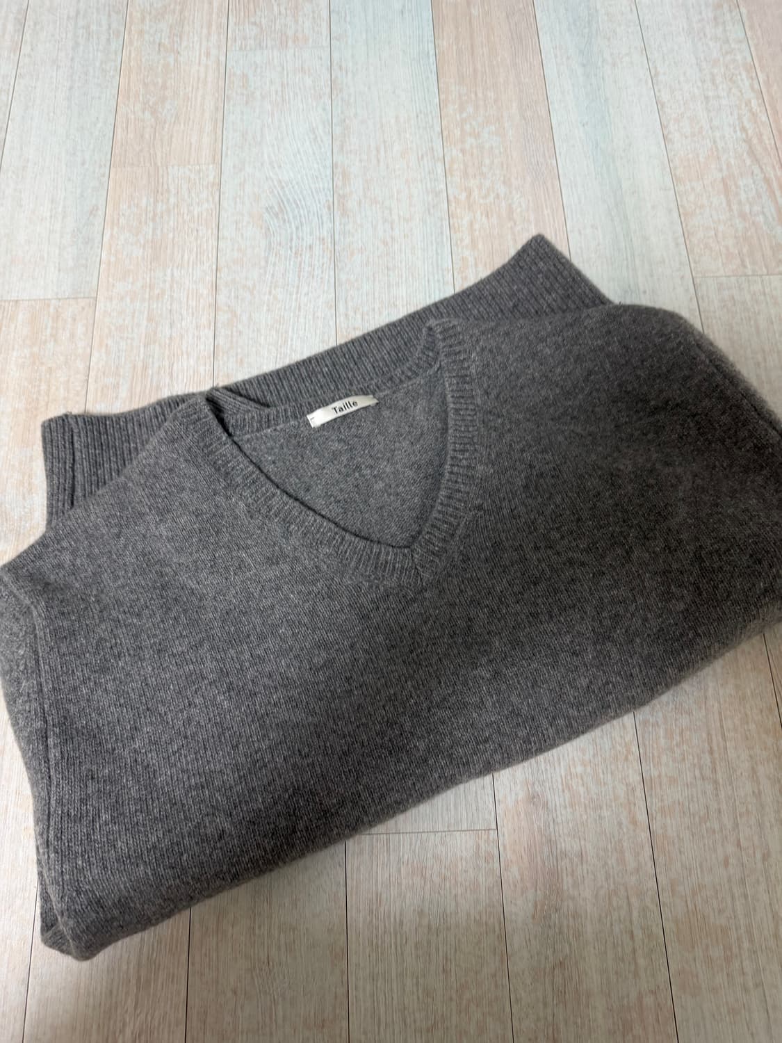 타일레 파르마 울 브이넥 니트 2 상품이미지5