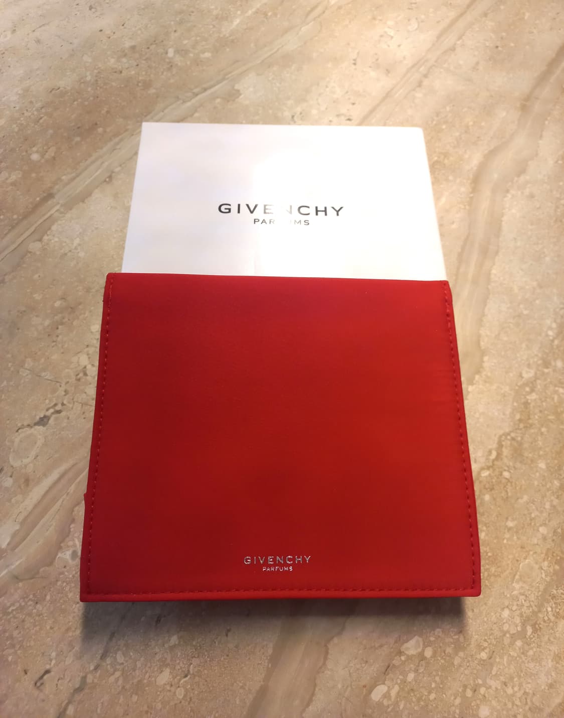지방시 Givenchy 레드 플랩 파우치 (새제품) 상품이미지6