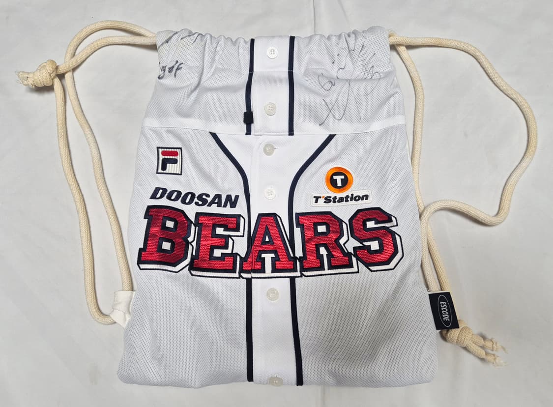 두산 베어스 리폼 가방 팝니다 상품이미지1