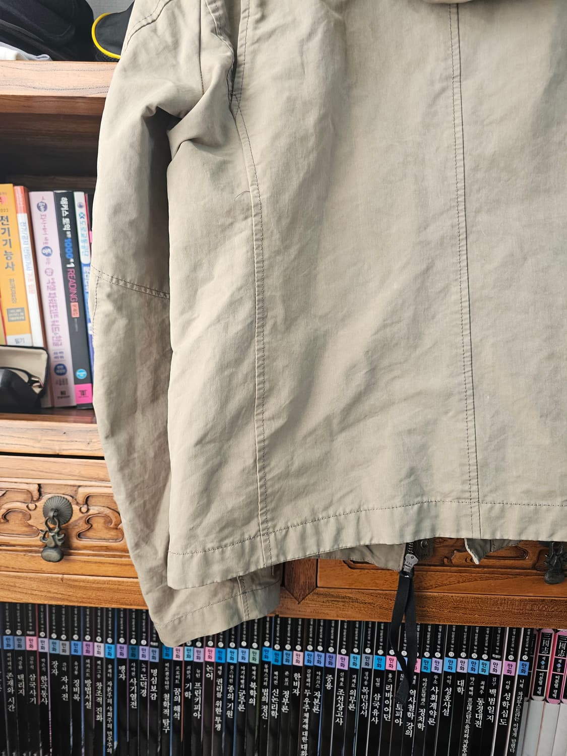 정품 씨피 CP컴퍼니 고글 자켓 베이지 팔아요 95 100 상품이미지9