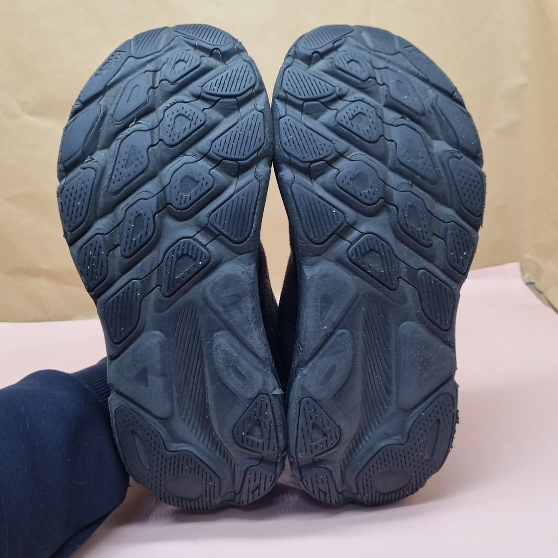 호카 클리프톤 남성운동화270 상품이미지3