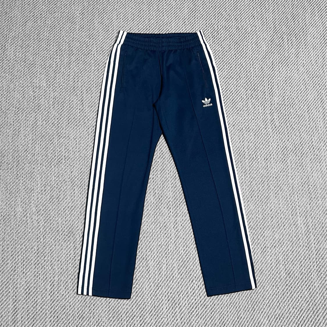 [M] adidas 아디다스 신형 네이비 모던 유로파 트랙팬츠 상품이미지1